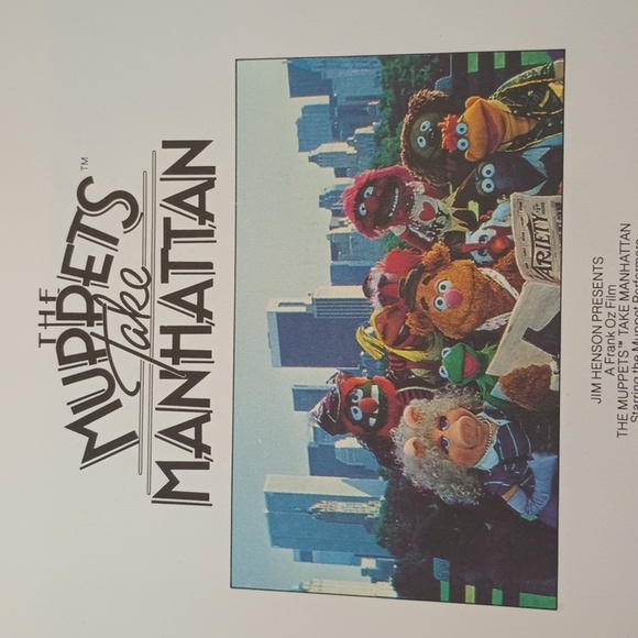 Vintage "The Muppets Take Manhattan" Paperback Book 1984 Classic Retro 80s Kids - Picture 5 of 8